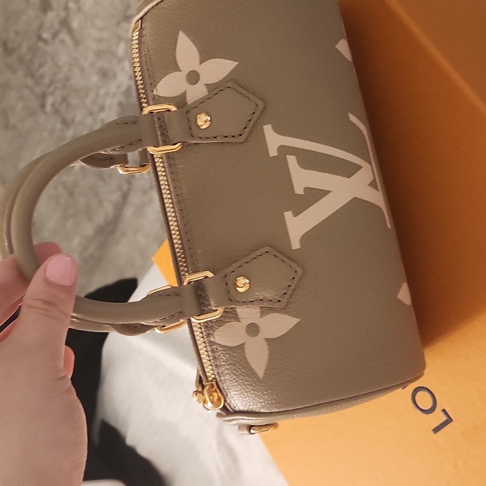 Brand new never used louis Vuitton papillion